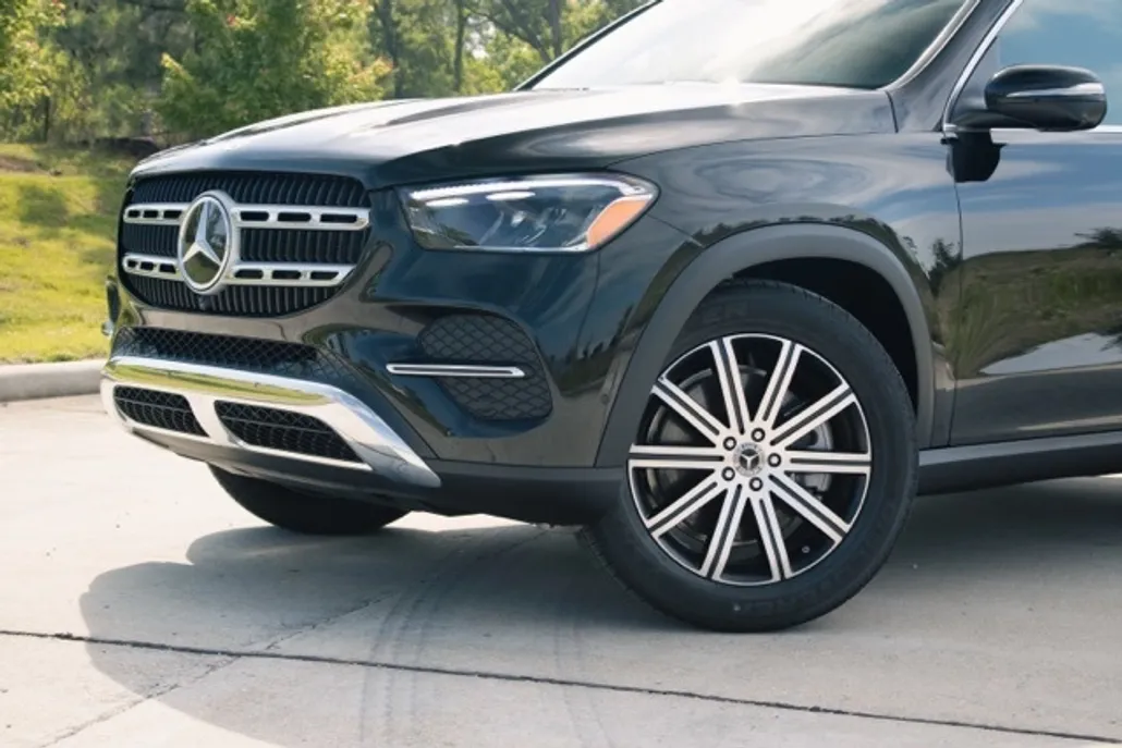 2025 Mercedes Benz GLE 450 4MATIC photo 1