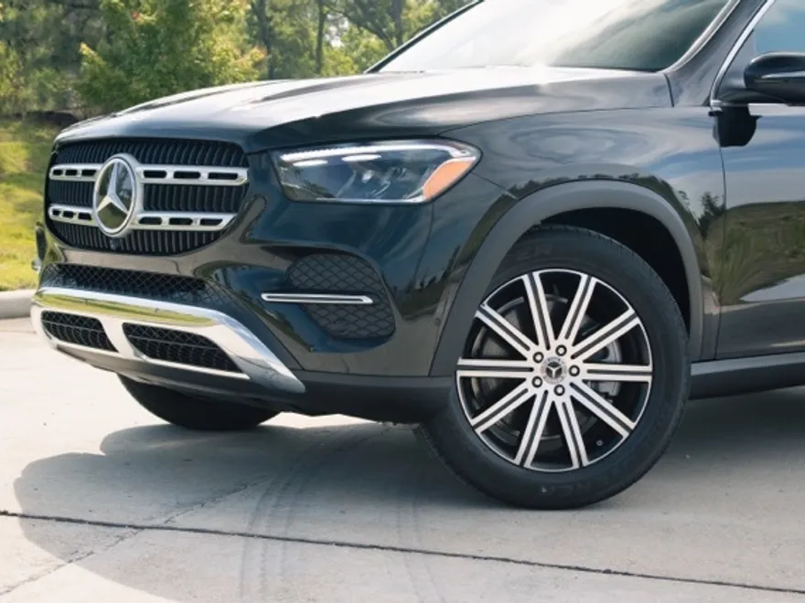2025 Mercedes Benz GLE 450 4MATIC photo 1