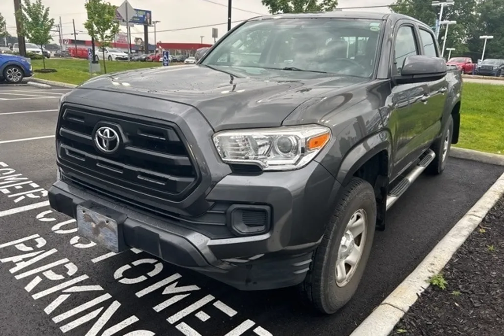 2016 Toyota Tacoma 4x4 Double Cab V6 SR photo 1