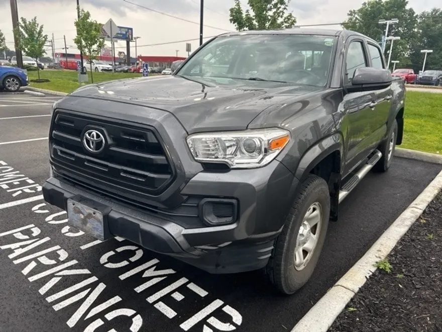 2016 Toyota Tacoma 4x4 Double Cab V6 SR photo 1