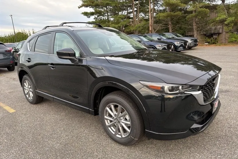 2025 Mazda CX-5 2.5 S Preferred photo 1