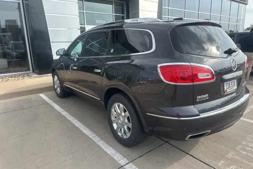 2016 Buick Enclave Leather photo 1