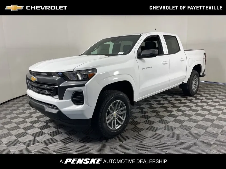 2026 Chevrolet Colorado LT photo 1