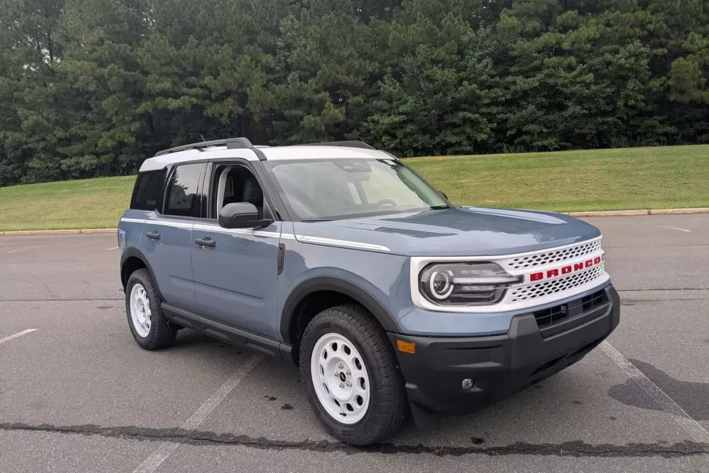 2025 Ford Bronco Sport Heritage photo 1