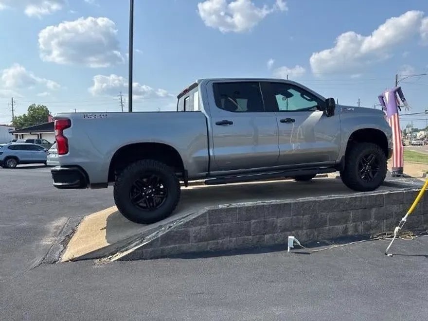 2023 Chevrolet Silverado 1500 LT Trail Boss photo 1