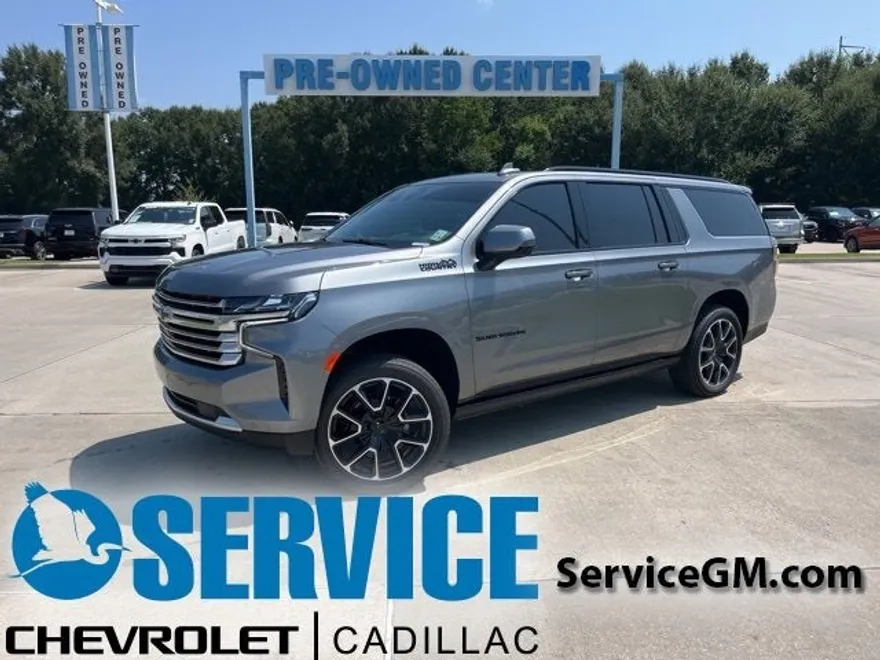 2022 Chevrolet Suburban High Country photo 1