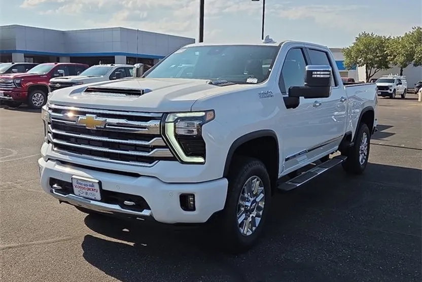 2025 Chevrolet Silverado 2500HD High Country photo 1