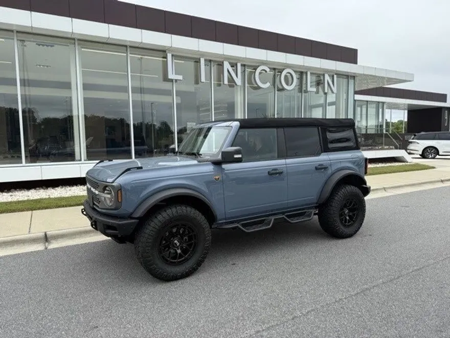 2024 Ford Bronco Badlands photo 1