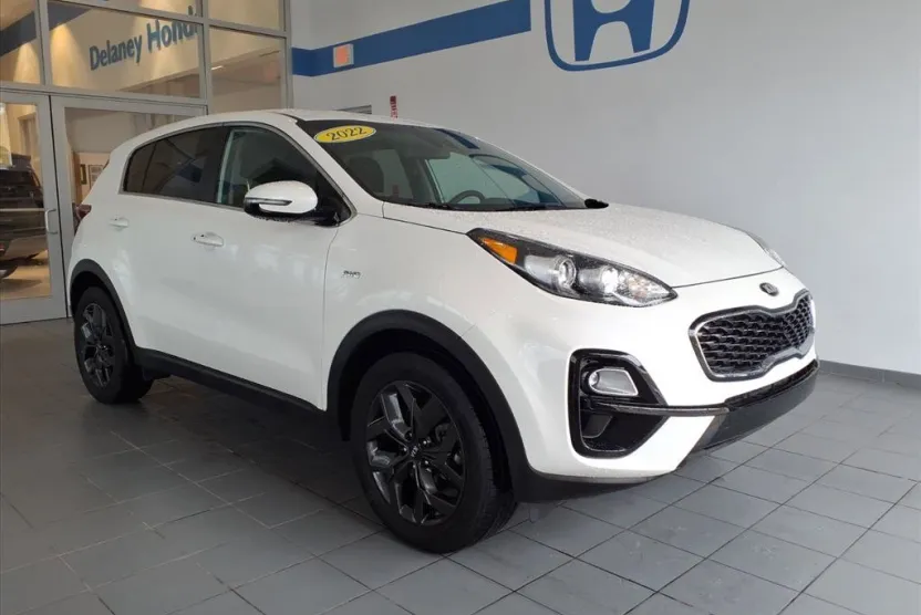 2022 Kia Sportage LX photo 1
