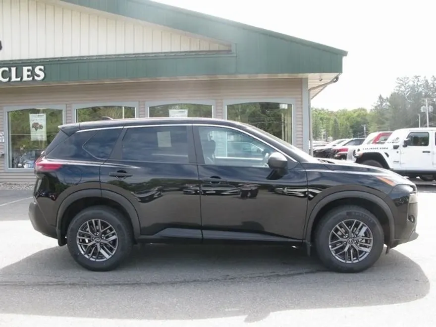 2023 Nissan Rogue S photo 1
