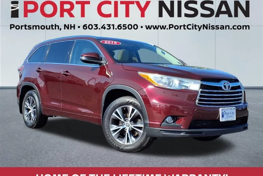 2016 Toyota Highlander XLE photo 1