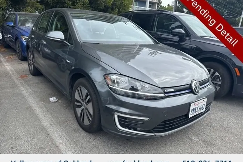 2019 Volkswagen e-Golf SE photo 1