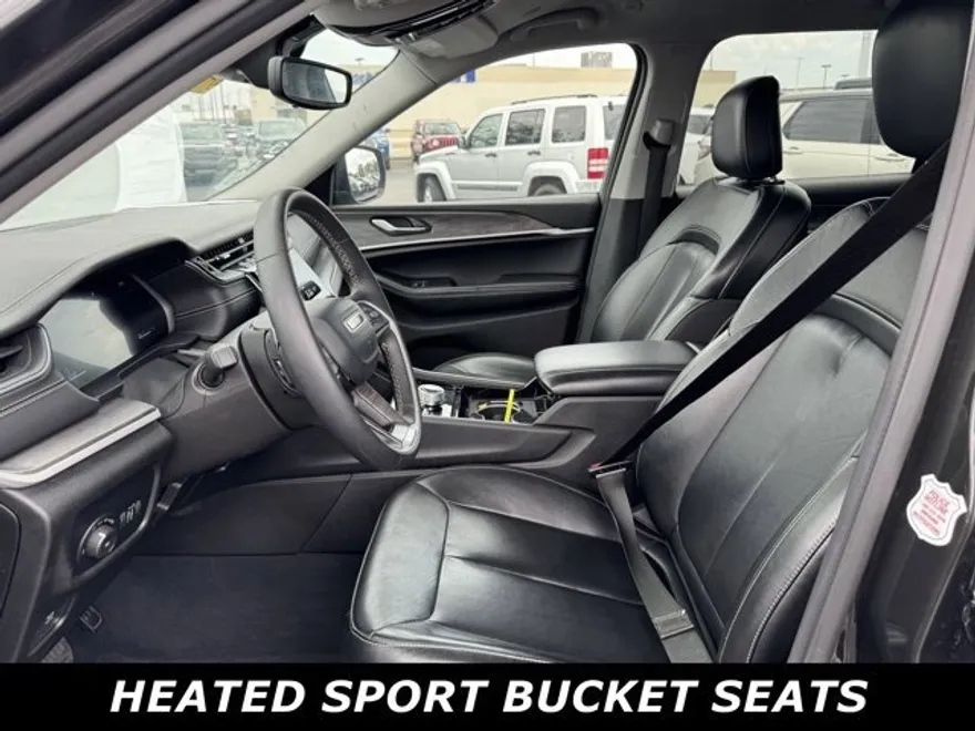 2023 Jeep Grand Cherokee Limited photo 1
