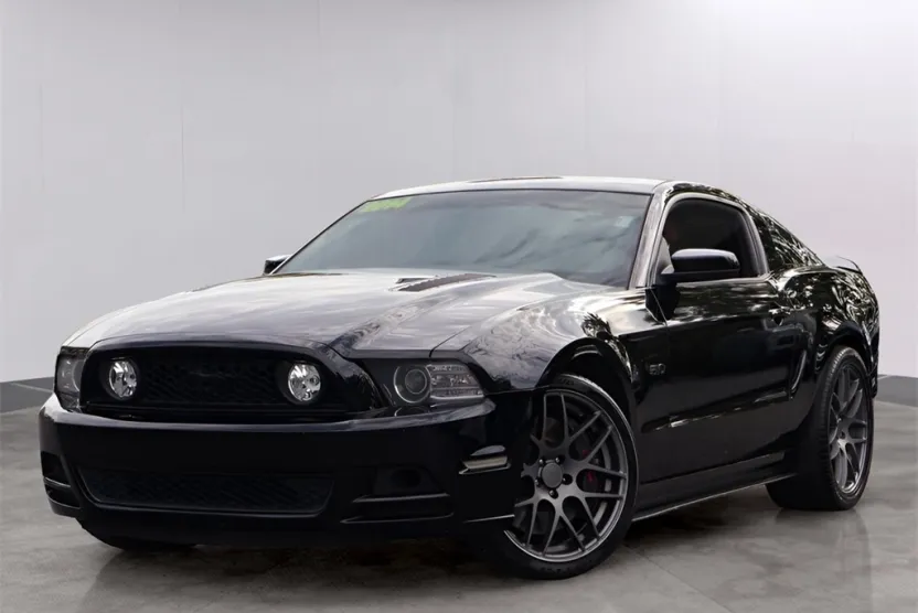 2014 Ford Mustang GT Premium photo 1