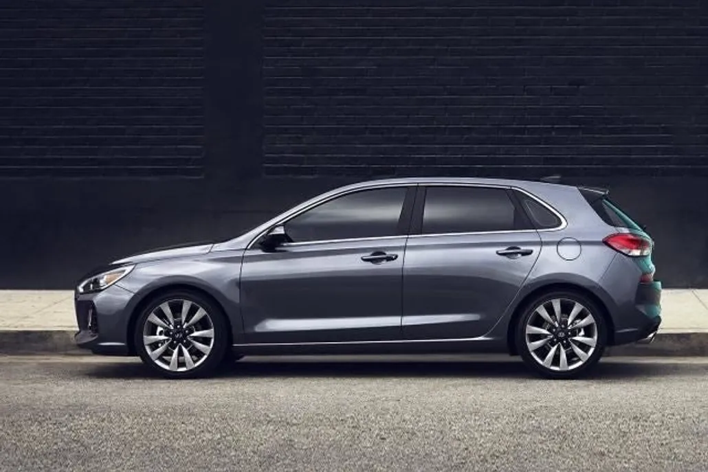 2018 Hyundai Elantra GT Sport photo 1