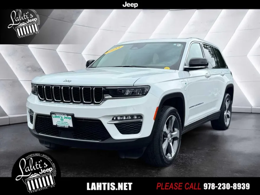 2023 Jeep Cherokee 4xe photo 1