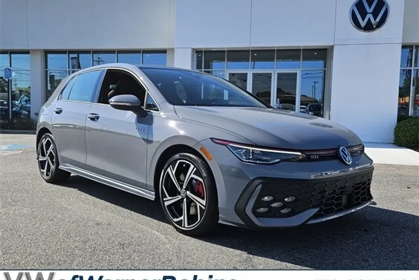 2025 Volkswagen Golf GTI SE photo 1