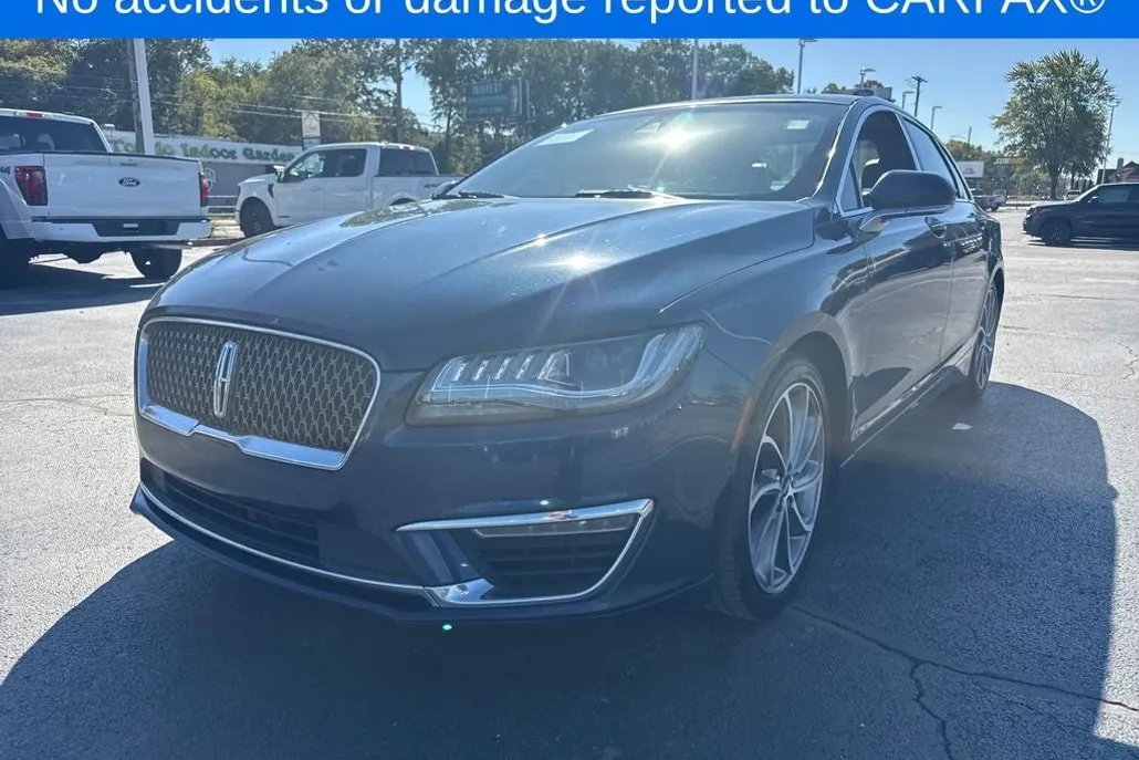 2017 Lincoln MKZ Reserve photo 1