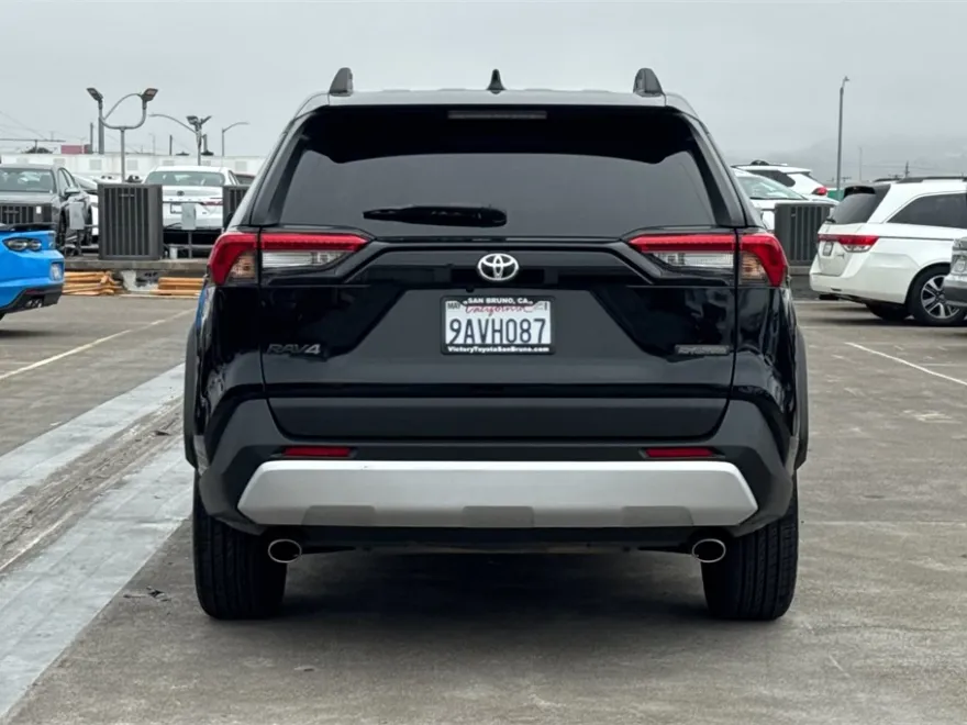 2022 Toyota RAV4 Adventure photo 1