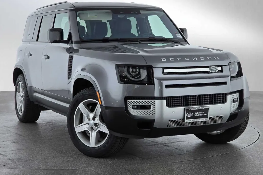 2022 Land Rover Defender SE photo 1