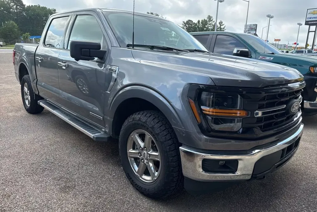 2024 Ford F-150 XLT photo 1