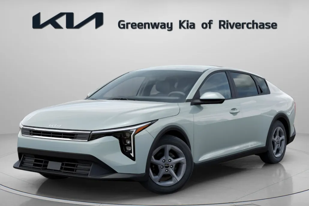 2025 Kia K4 LXS photo 1