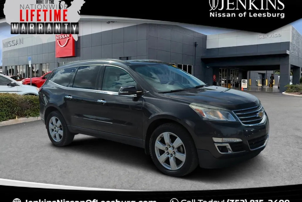 2017 Chevrolet Traverse 1LT photo 1