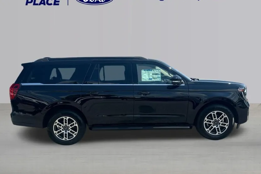 2025 Ford Expedition MAX photo 1