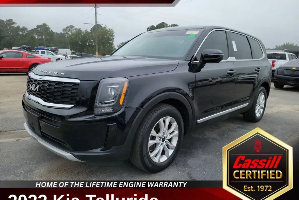 2022 Kia Telluride LX photo 1