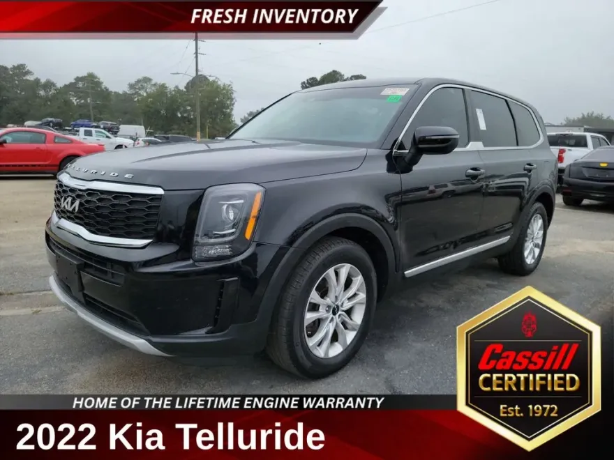2022 Kia Telluride LX photo 1