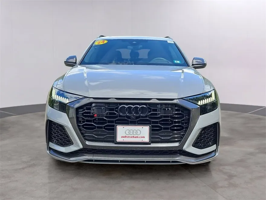 2024 Audi RS Q8 photo 1