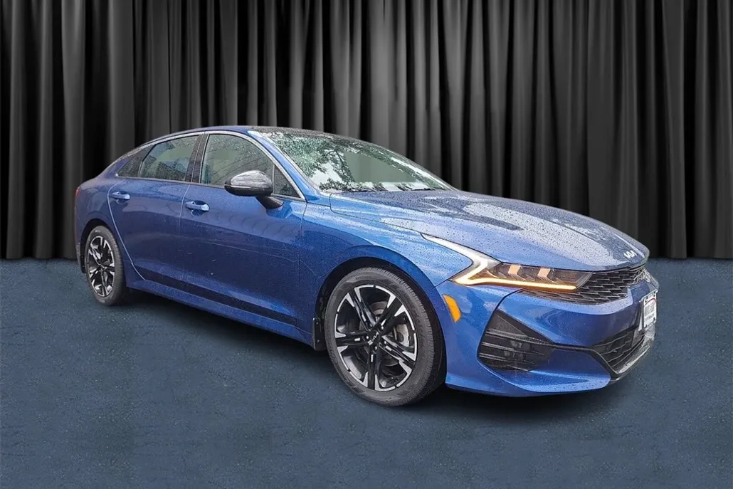 2022 Kia K5 GT-Line photo 1