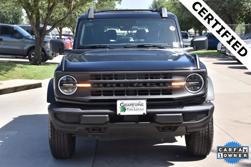 2022 Ford Bronco Base photo 1