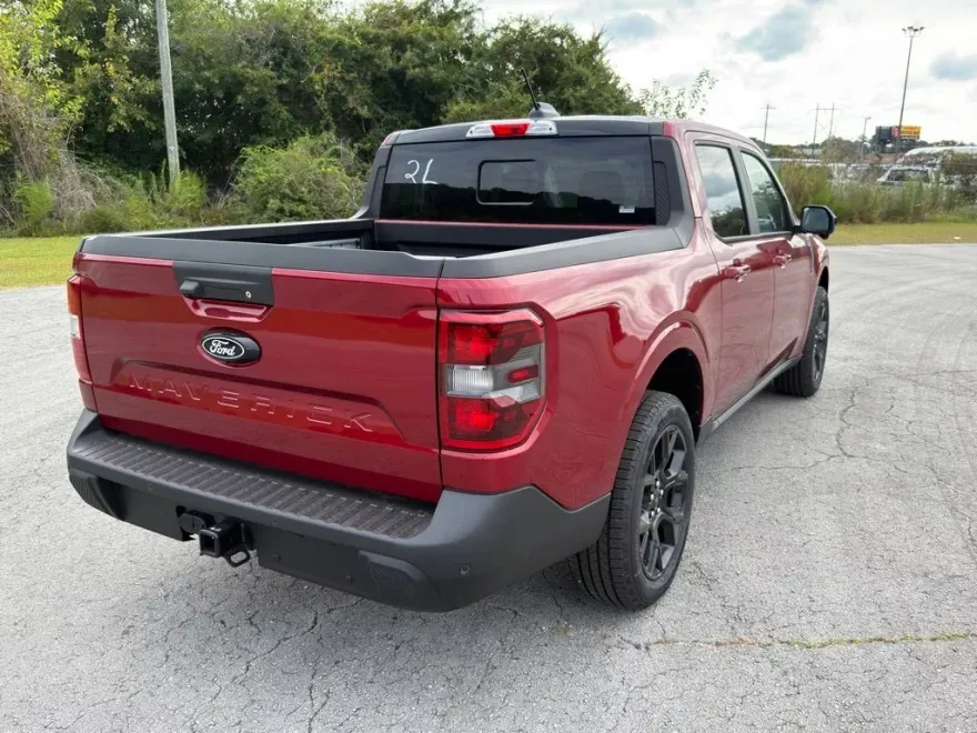 2025 Ford Maverick Lariat photo 1