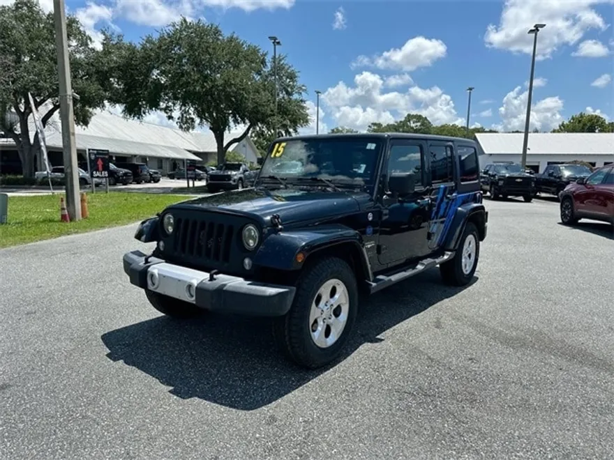 2015 Jeep Wrangler Unlimited Sahara photo 1