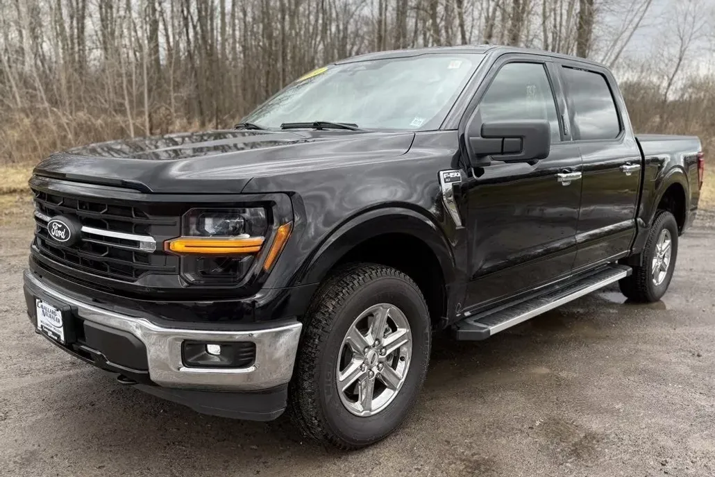2024 Ford F-150 XLT photo 1