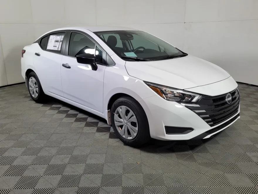 2025 Nissan Versa S photo 1