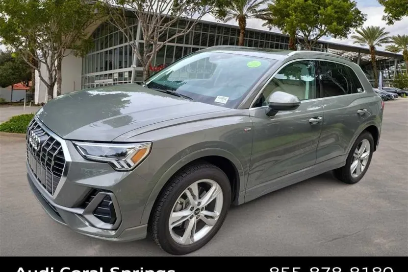 2024 Audi Q3 S line Premium Plus photo 1