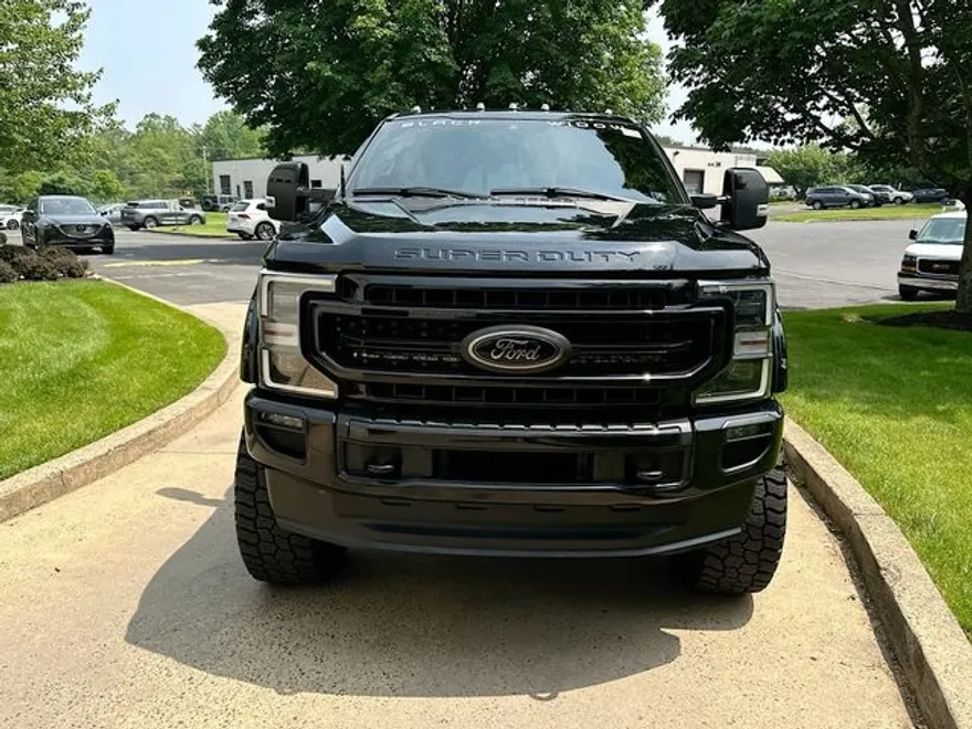2022 Ford F-250 Lariat photo 1