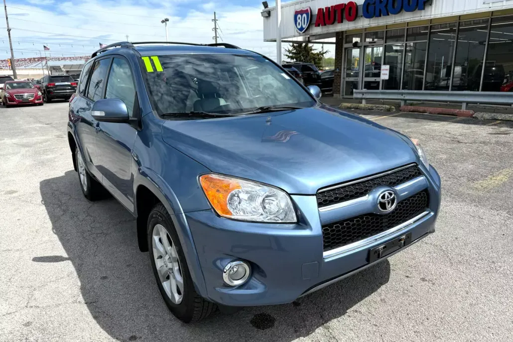 2011 Toyota RAV4 Limited photo 1