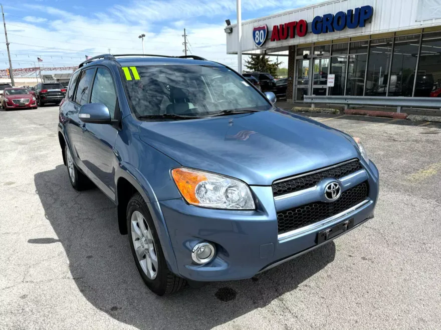2011 Toyota RAV4 Limited photo 1