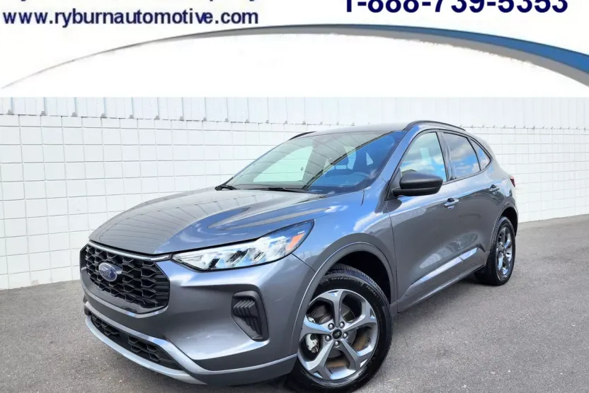 2024 Ford Escape ST-Line photo 1