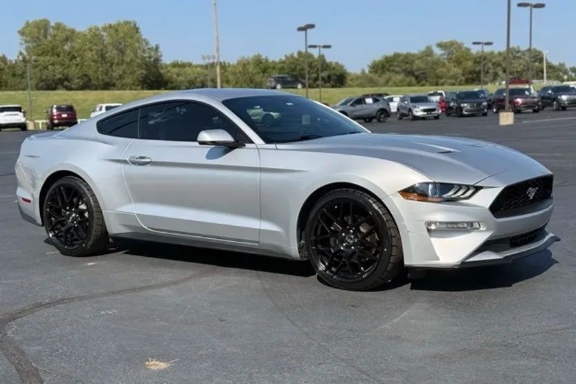 2018 Ford Mustang EcoBoost Premium photo 1