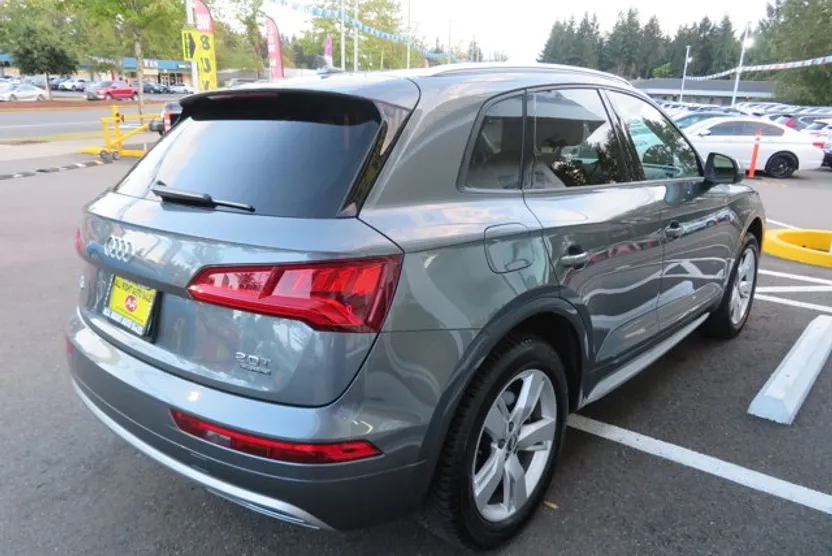 2018 Audi Q5 Premium photo 1