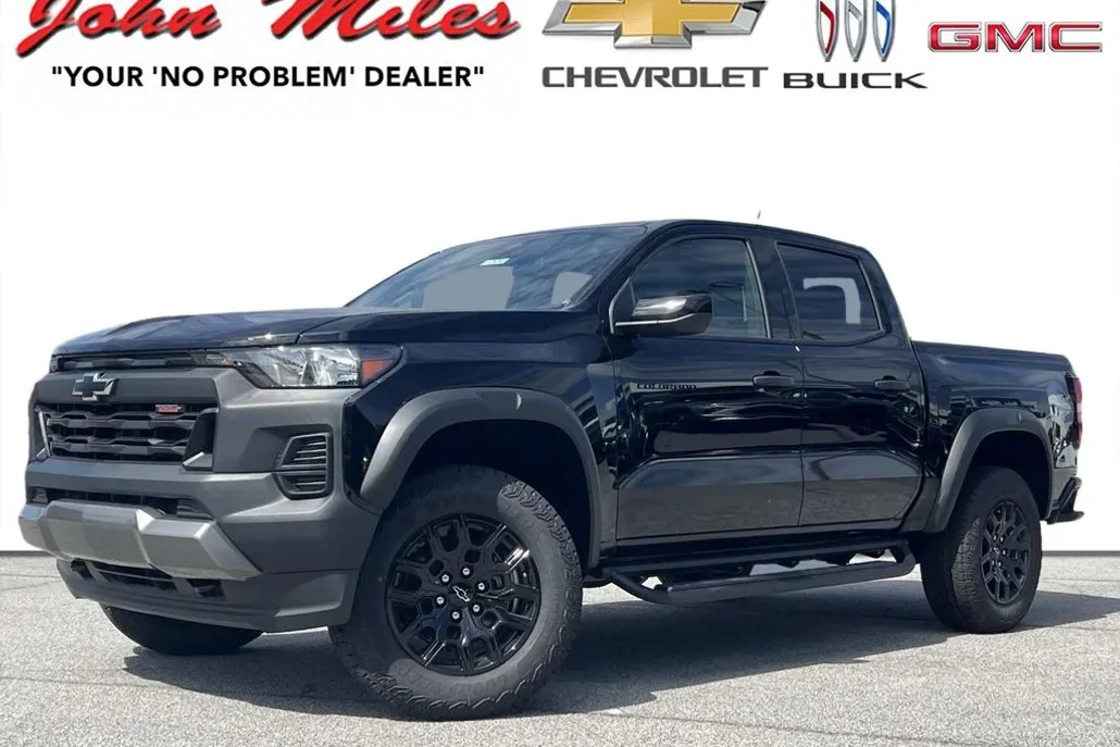 2026 Chevrolet Colorado Trail Boss photo 1