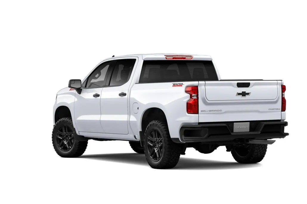 2025 Chevrolet Silverado 1500 Custom Trail Boss photo 1