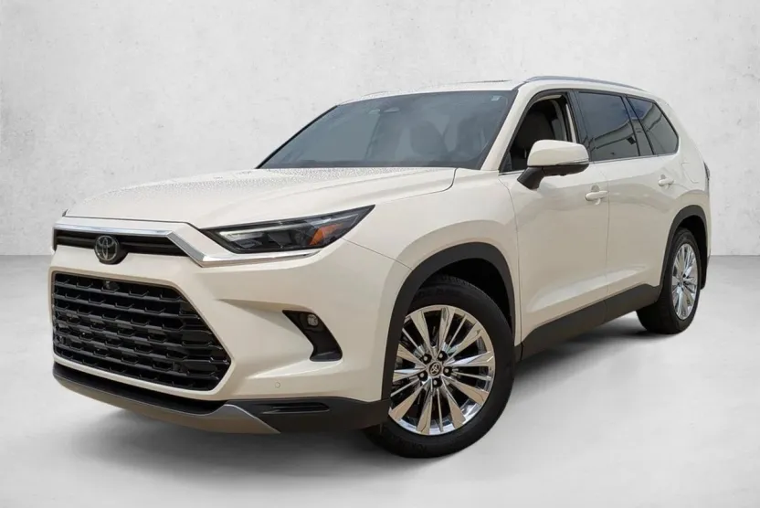 2024 Toyota Grand Highlander Platinum photo 1