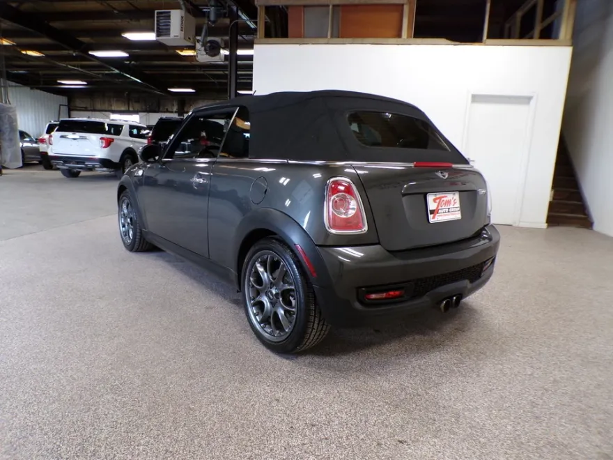 2011 Mini Cooper Convertible S photo 2