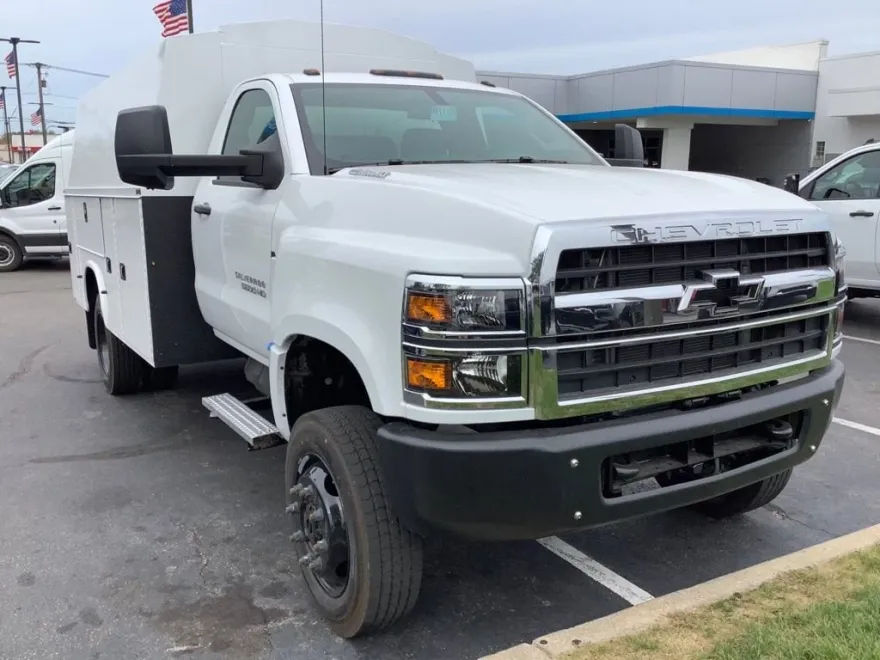 2024 Chevrolet Silverado 5500HD Work Truck photo 1