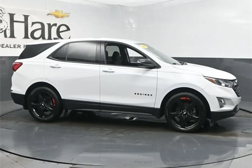 2018 Chevrolet Equinox LT photo 1